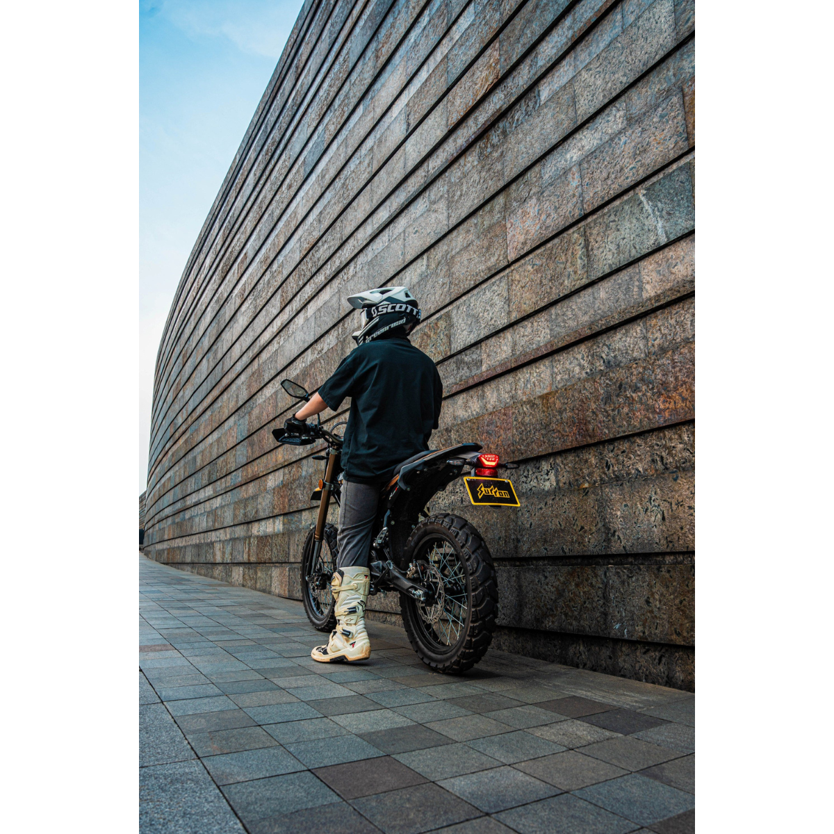 SUR-RON ULTRA BEE R HP 2025 ADR APPROVED ROAD LEGAL