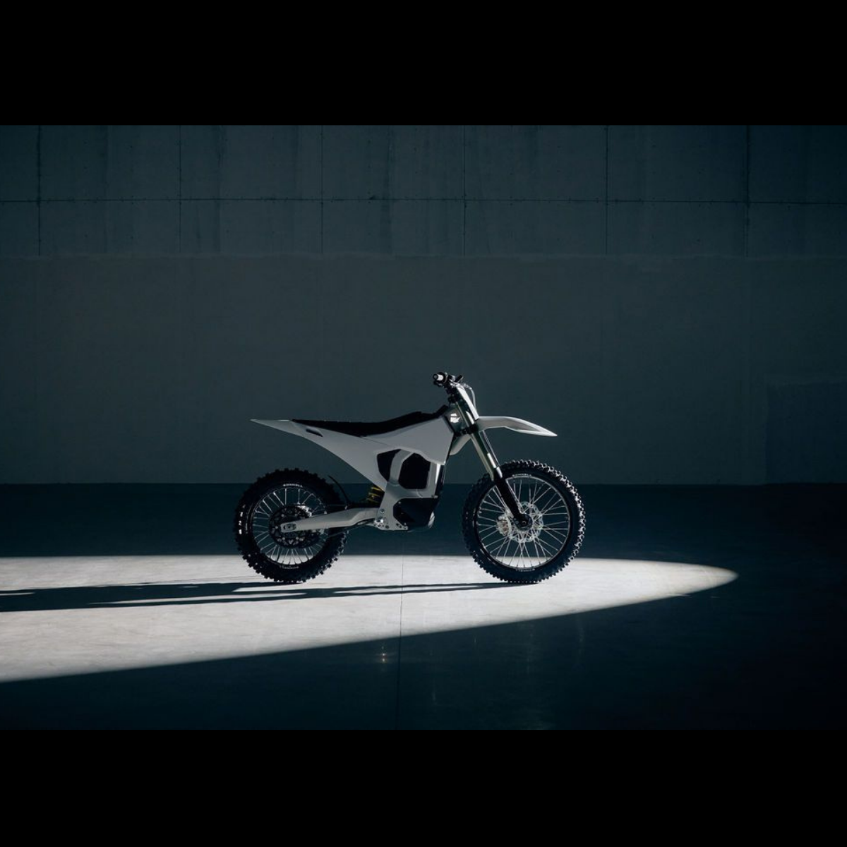 Bonnell 805 Electric Motorcycle - Coming December 2026 - Pre Order Only