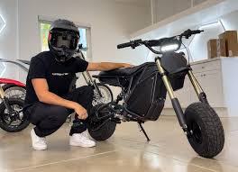 RONSTER RIDES RIZZLER BIKE